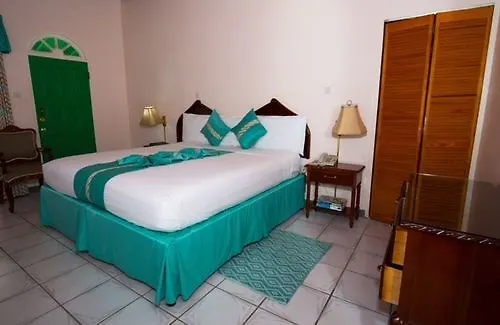 Villa Sonate Runaway Bay Hotel